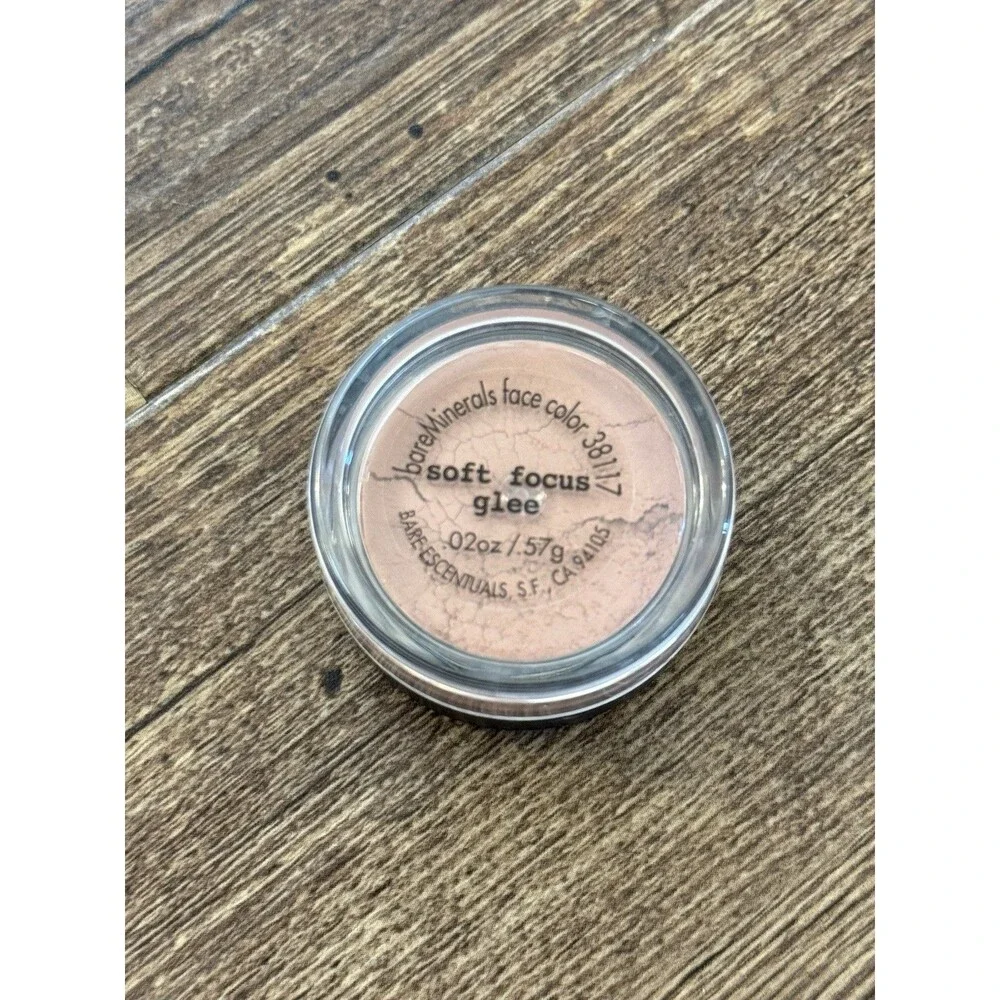 bareMinerals SOFT FOCUS GLEE Bare Escentuals .02oz/ .57g NEW SEALED